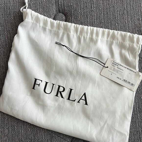 FURLA Quilted Metropolis Crossbody Bag - Picture 9 of 9